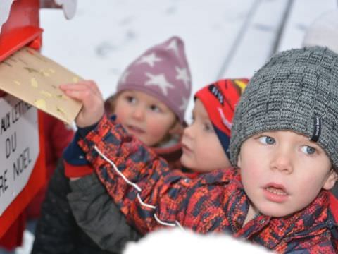 Rémelfing Les enfants de la Maternelle déposent leurs listes de Noël