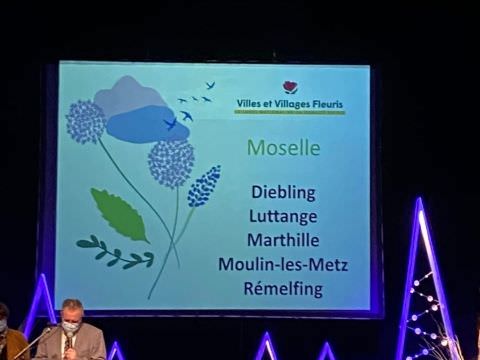 Rémelfing Cérémonie de labellisation Villes et Villages Fleuris attribuant 2 fleurs à Rémelfing