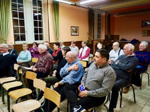 Rémelfing Débat L'abbé Louinet les Rémelfingeois : Comment dynamiser l'Eglise ?