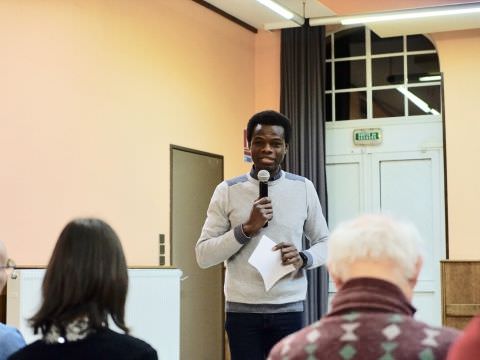 Rémelfing Débat L'abbé Louinet les Rémelfingeois : Comment dynamiser l'Eglise ?