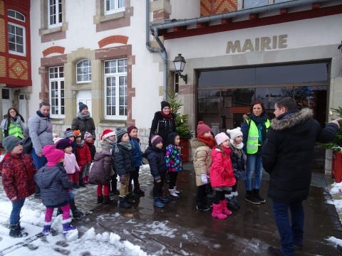 Rémelfing Les enfants de la Maternelle déposent leurs listes de Noël