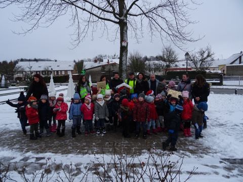 Rémelfing Les enfants de la Maternelle déposent leurs listes de Noël