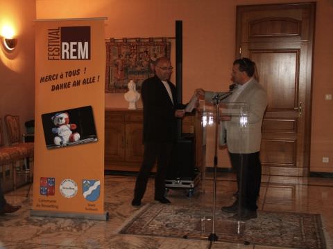 Rémelfing Remise du chèque à l'association "Agir ensemble"