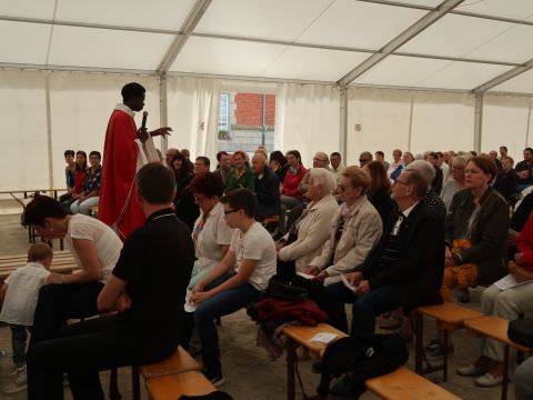 Rémelfing 1ère Messe du Lundi Pentecôte sous le Chapiteau