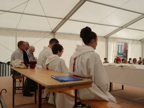 1ère Messe du Lundi Pentecôte sous le Chapiteau