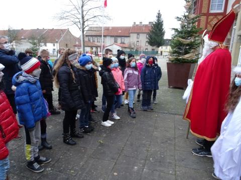 Rémelfing Visite de Saint Nicolas aux écoliers