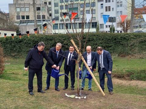 Rémelfing Signature de la Charte de jumelage entre Rémelfing et Sulzbach/Saar