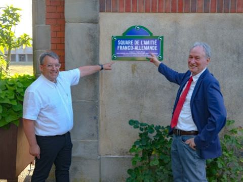 Rémelfing Inauguration du square de l'amitié franco-allemande et signature de la charte de jumelage avec Sulzbach/Saar