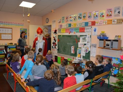 Rémelfing VISITE DU SAINT NICOLAS AUX ELEVES