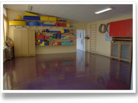 Rémelfing TRAVAUX DE NETTOYAGE A L'ECOLE MATERNELLE