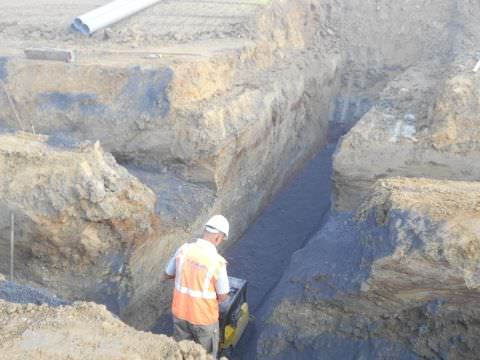 Rémelfing "Les Hauts de Sarre": début de la pose de l'assainissement