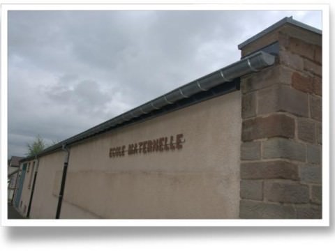 REFECTION DE LA GOUTTIERE DE L'ECOLE MATERNELLE