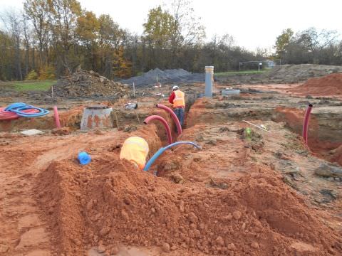 " Les Hauts de Sarre" : pose de la conduite d'eau Rémelfing