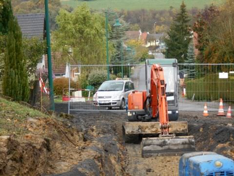 "Les Hauts de Sarre" : empierrement de la route Rémelfing